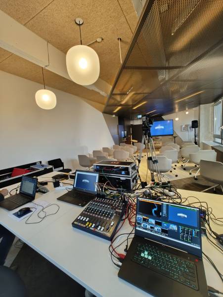 REALISATION D'UNE CONFERENCE DE PRESSE HYBRIDE pour FORINDUSTRIE